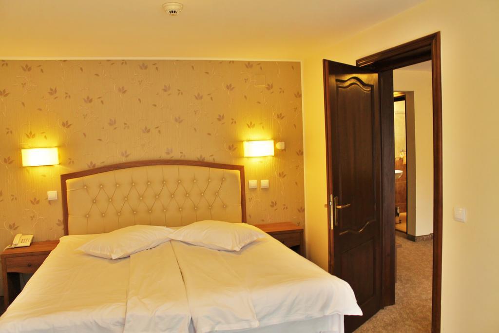 Hotel Crisalpin Poiana Brasov Exterior photo