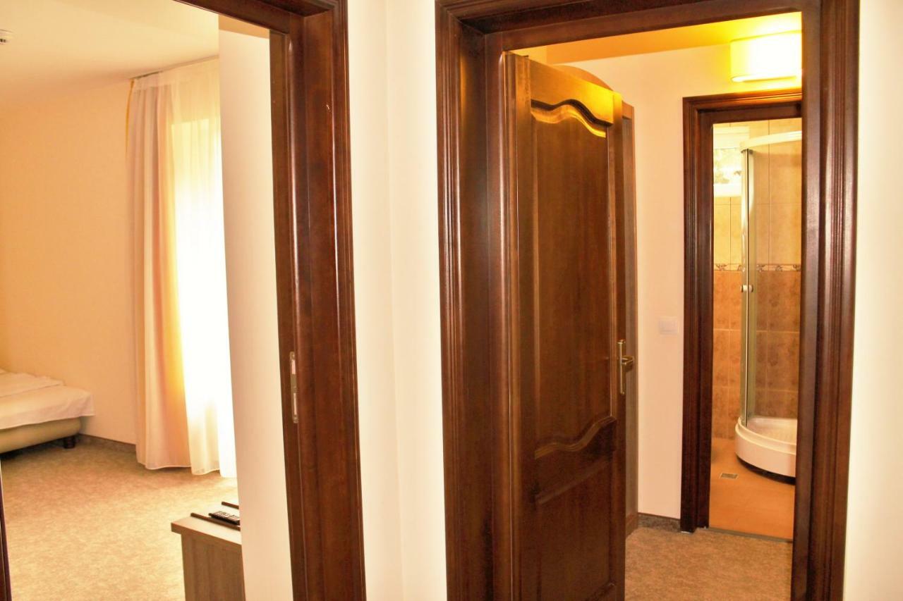Hotel Crisalpin Poiana Brasov Exterior photo